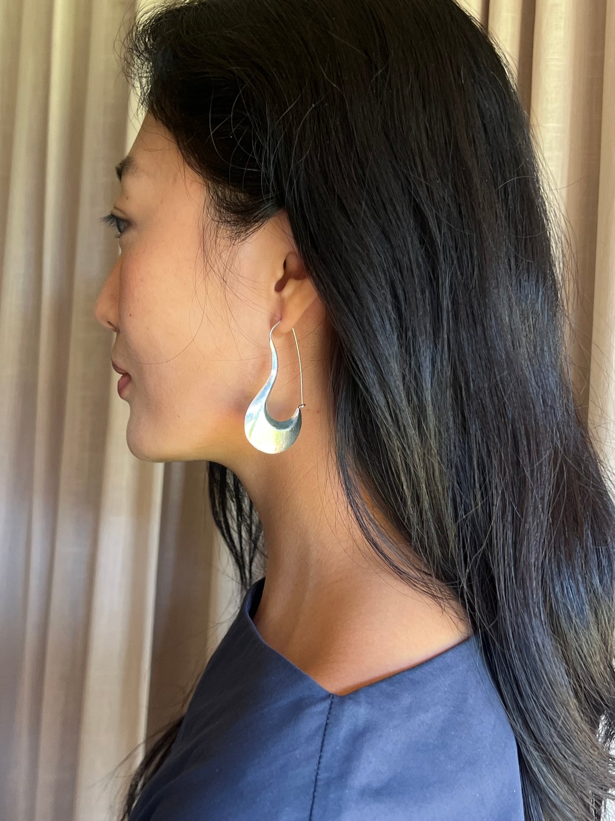 Curved Statement Hoop Earrings