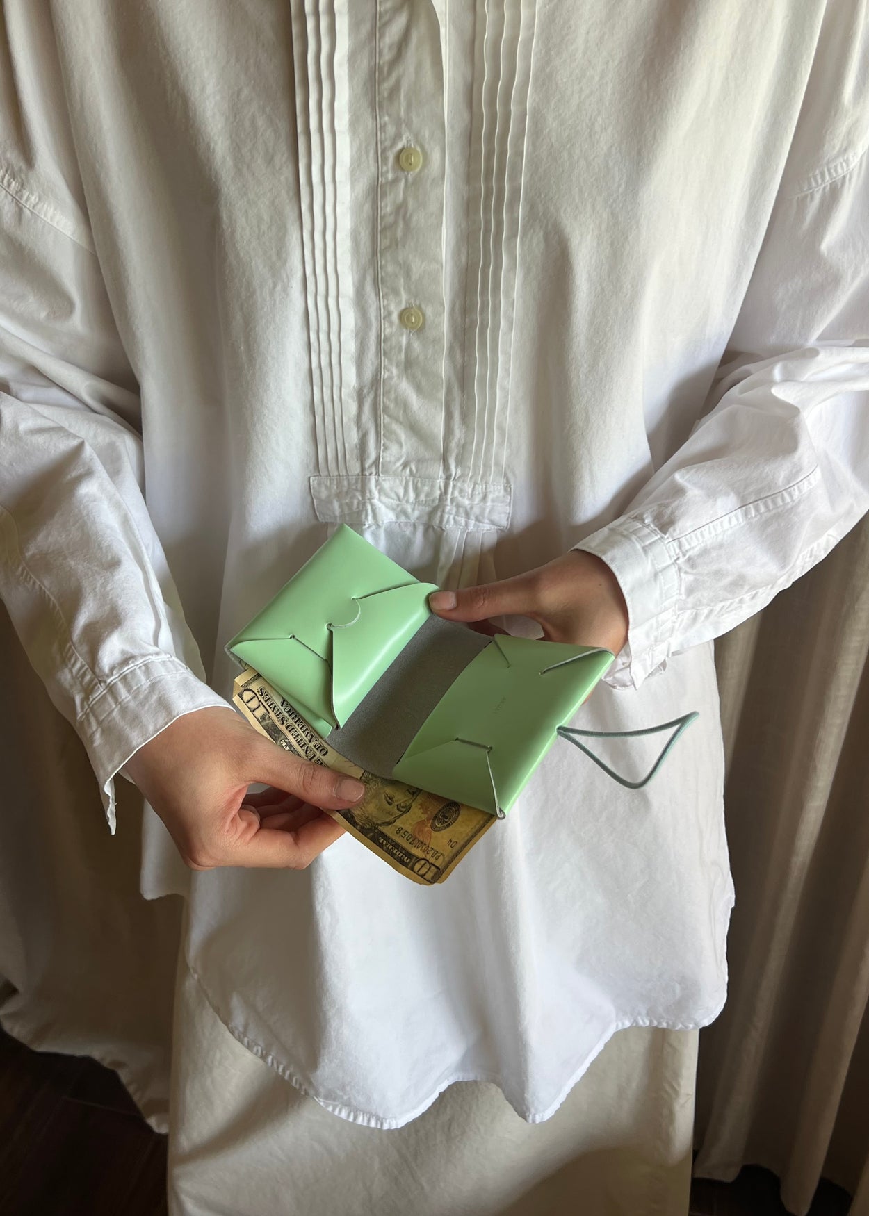 Seamless Mini Wallet in Mint